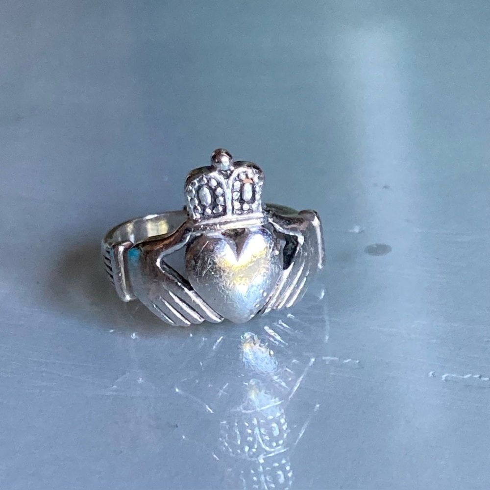 Sterling Silver Claddagh Ring